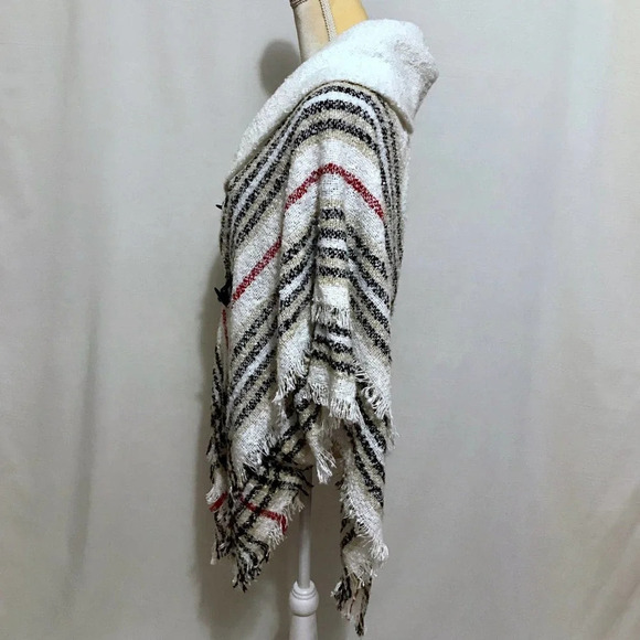 Accessory St NWOT Knit Variegated Stripes Poncho-Ruana for Women OS - Picture 5 of 9